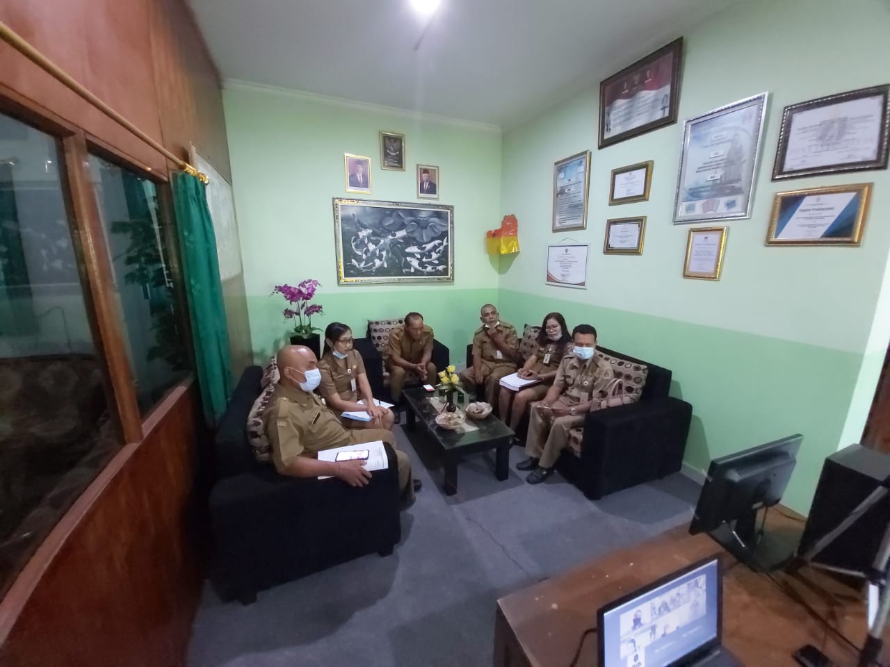 EVALUASI STANDAR PELAYANAN PUBLIK